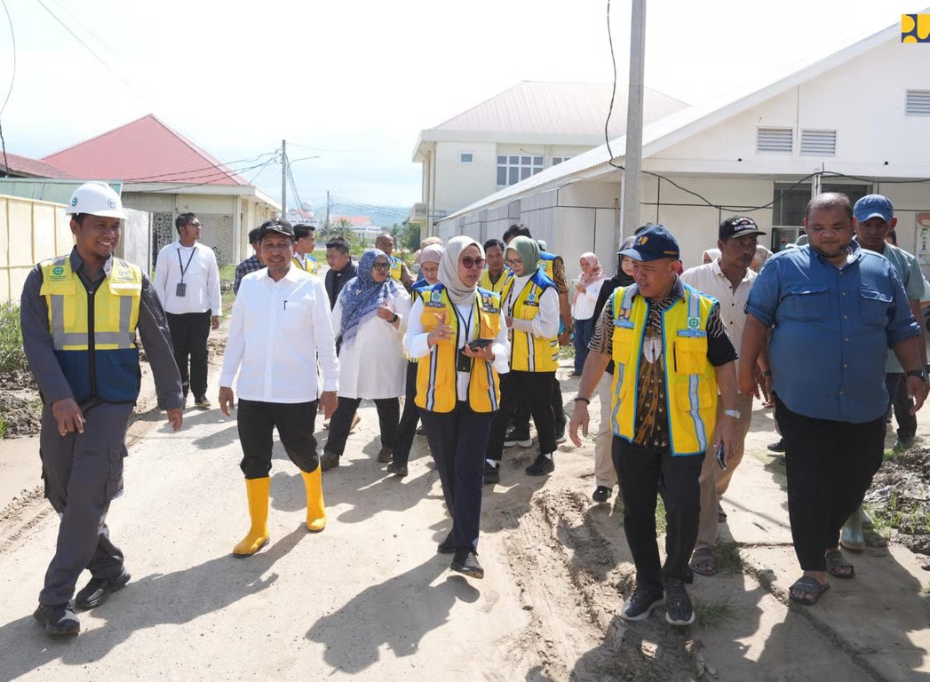 Kementerian Pekerjaan Umum Pastikan Layanan Kesehatan Tetap Berjalan dengan Membersihkan Lumpur di R