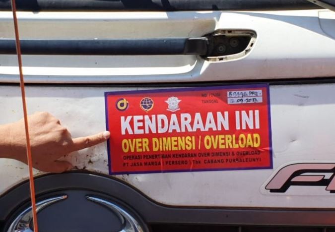 Truk Overdimension dan Overload Dilarang Melintas di Pelabuhan Bakauheni Lampung