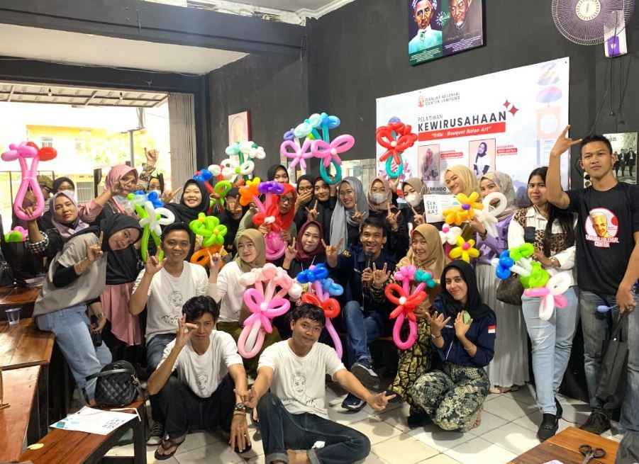 Ganjar Milenial Center Gelar Pelatihan Bouquet Balon Art di Bandar Lampung