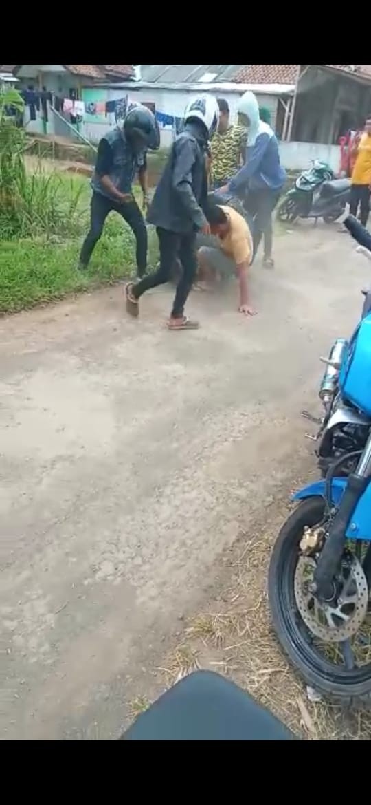 Viral Video Pengeroyokan Penculik Anak Di Trisnomaju, Kapolres Pesawaran : Itu Hoax