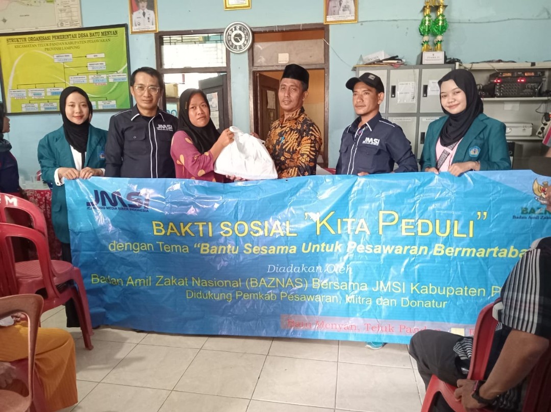 Bakti Sosial Kita Peduli, JMSI Bersama BAZNAS Bantu Sembako Korban Banjir di Desa Batu Menyan