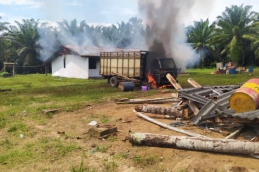 Kerusuhan di Lampung Tengah, Ratusan Warga Merusak  Fasilitas  PT Gunung Aji Jaya