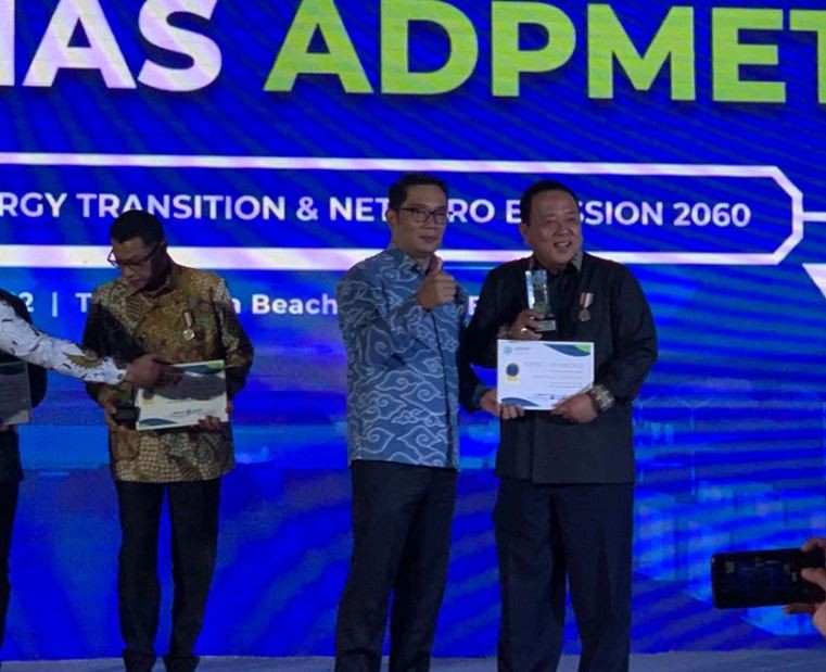 Keren, Gubernur Arinal Djunaidi Terima Penghargaan Pada Event ADPMET AWARD 2022 di Bali
