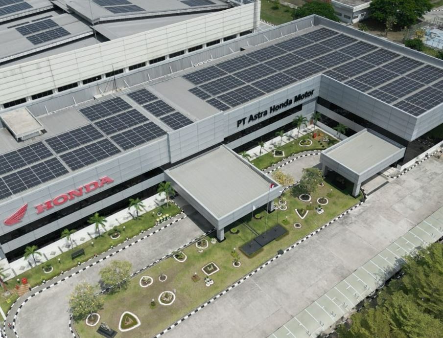 Keren, AHM Pasang Solar Panel 8.760 kWp Dukung EBT