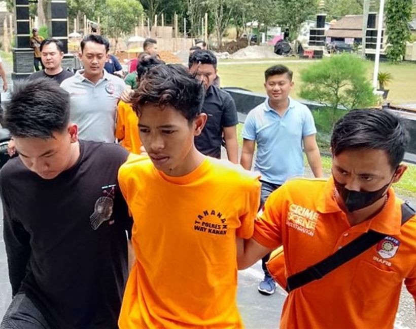 Kelima Jenazah Korban Pembunuhan Sekeluarga di Way Kanan dalam Proses Autopsi