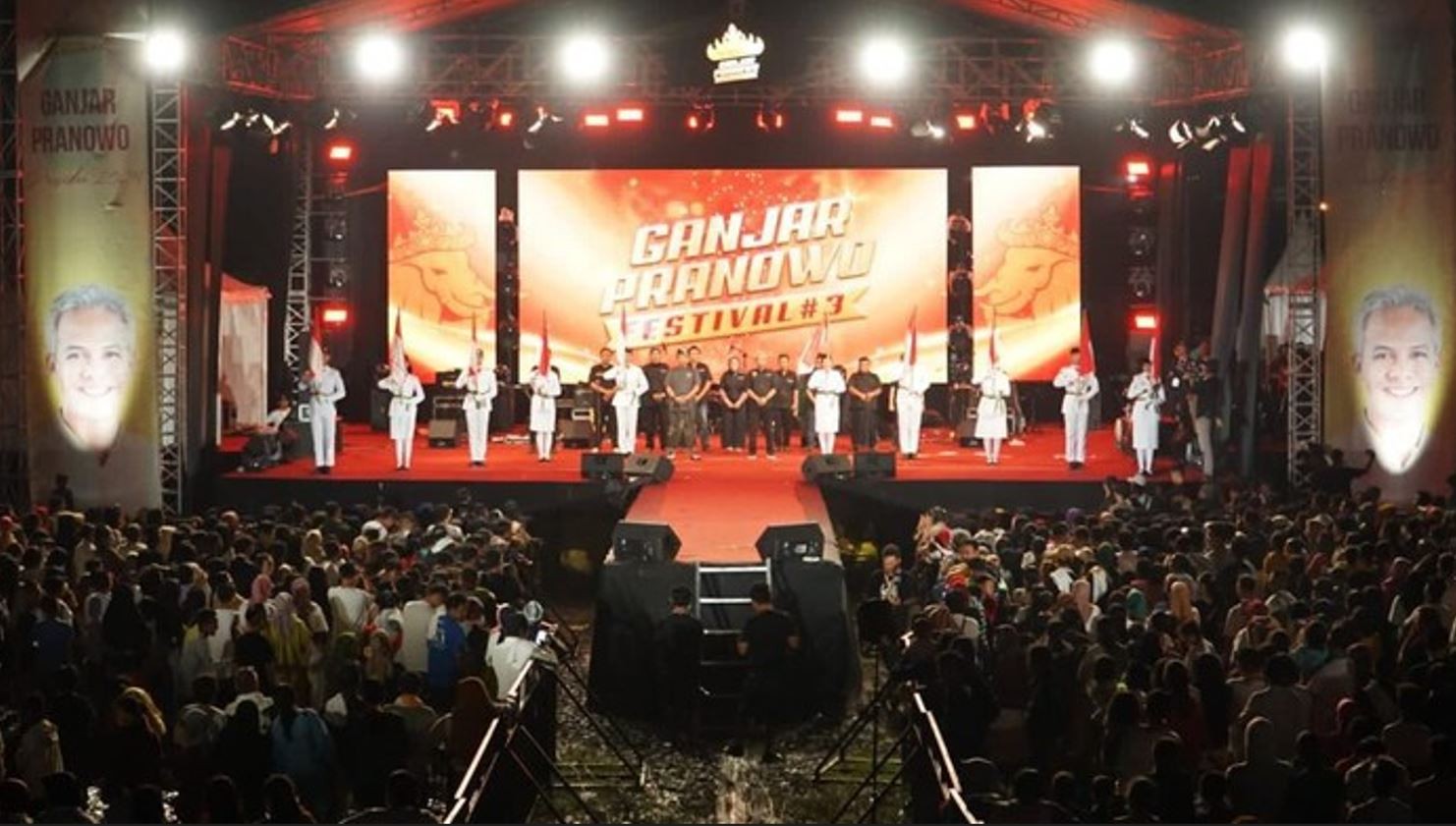 Dukungan Pilpres 2024, Sahabat Ganjar Sasar Generasi Milenial Gelar Hiburan di Lapangan Sawah Brebes