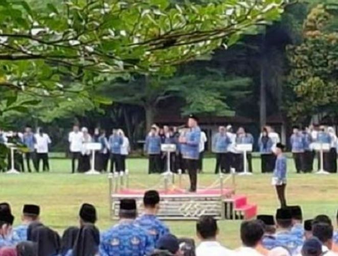 Apel Pagi, Bupati Dendi Ramadhona Ingatkan Disiplin Dan Kepatuhan Regulasi