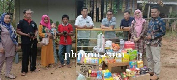 Keluarga Penyandang Disabilitas di Mesuji Terima Bantuan Modal Usaha Toko Kelontong