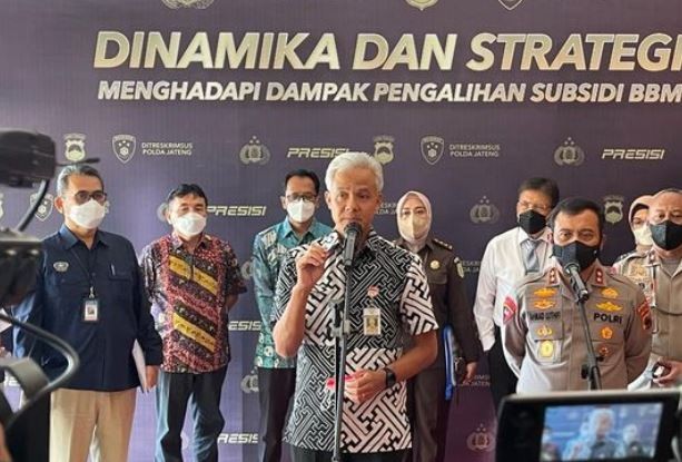 Ganjar Tantang Mahasiswa Ikut Dampingi Proses Pembagian BLT BBM