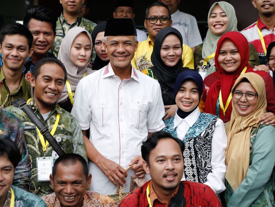 Ganjar Datang Langsung Dukung Kafilah Jateng ke MTQ 29 di KALSEL 