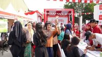 Warga Pasar Malaka Rorotan Antusias Meriahkan Semarak Merah Putih BRI Region 6